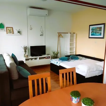 Senka Apartment *